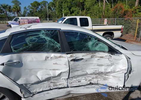 2016 Hyundai Genesis 3.8 из США, поврежденный, VIN KMHGN4JE7GU132432